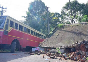 കാത്തിരിപ്പ് കേന്ദ്രത്തിലേക്ക് കെഎസ്ആര്ടിസി ബസ് പാഞ്ഞു കയറിയ സംഭവം; പരിക്കേറ്റ് ചികിത്സയിലായിരുന്നയാൾ മരിച്ചു