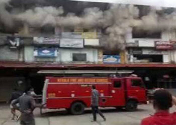 കോതമംഗലം മുനിസിപ്പല് ബസ് സ്റ്റാന്ഡില് വന് തീപിടിത്തം