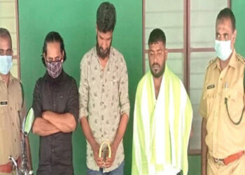 ആനക്കൊമ്പുമായി തമിഴ് നാട് സ്വദേശിയടക്കം മൂന്നുപേര് പിടിയില്