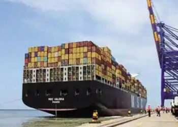 ഗുജറാത്തിൽ റേഡിയോ ആക്ടീവ് വസ്തുക്കള്‍ അടങ്ങിയ കണ്ടെയ്നറുകള്‍ പിടികൂടി; അപകടകരമായ വസ്തുക്കൾ കണ്ടെത്തിയത് പാകിസ്ഥാനില്‍ നിന്ന് ചൈനയിലേക്കുള്ള കപ്പലിൽ