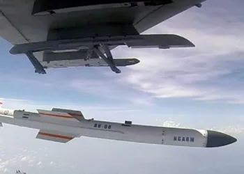 ശത്രുവിന്റെ റഡാർ കേന്ദ്രത്തിലേയ്ക്ക് ഇരച്ചെത്തി തകർക്കും , രുദ്രം വിക്ഷേപിക്കാൻ ഡി ആർ ഡി ഒ