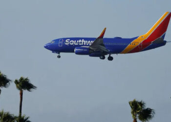 ഫ്ലൈറ്റിൽ യുവതിയുടെ സമീപത്തിരുന്ന് 4 തവണ സ്വയംഭോഗം; യുവാവ് അറസ്റ്റിൽ