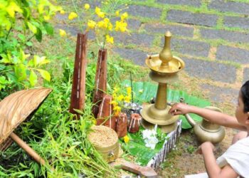 ഇന്ന് പൊന്നോണം: തൃക്കാക്കരയപ്പനെ വീടുകളിലേക്ക് ആനയിച്ച് മലയാളി