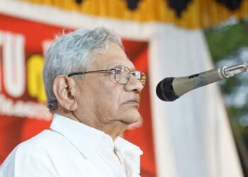 ലൗ ജിഹാദ് ഉയർത്തി മതന്യൂനപക്ഷങ്ങളെ വേട്ടയാടുകയാണെന്ന് യെച്ചൂരി; വിചാരണ പോലുമില്ലാതെ തടവിൽ പാർപ്പിക്കുന്നു;ആർഎസ്എസ് അജൻഡ തീവ്രതയോടെ നടപ്പാക്കാനാണ് ബിജെപി ശ്രമിക്കുന്നതെന്നും സിപിഎം ജനറൽ സെക്രട്ടറി