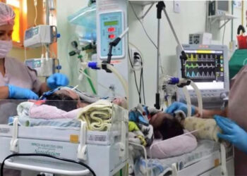 രണ്ടടി നീളവും ഏഴ് കിലോ ഭാരവും; സൂപ്പർ കിഡിന് ജന്മം നൽകി യുവതി