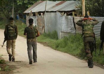 റിപ്പബ്ലിക് ദിനത്തിനോടനുബന്ധിച്ച് ഭീകരാക്രമണത്തിന് പദ്ധതിയിട്ടു; നാല് ഭീകരർക്കായി തിരച്ചിൽ; പാകിസ്താനിൽ നിന്ന് ആയുധസഹായം ലഭിച്ചെന്ന് വിവരം