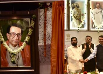 മഹാരാഷ്ട്ര നിയമസഭയിൽ ബാൽ താക്കറെയുടെ എണ്ണച്ഛായാചിത്രം; അനാച്ഛാദന ചടങ്ങിൽ പങ്കെടുക്കാതെ ഉദ്ധവ്