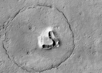 ചൊവ്വയില് ജീവന്? ‘കരടിയുടെ മുഖം’ ഒപ്പിയെടുത്ത് നാസ