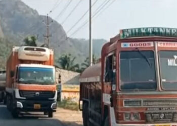 തമിഴ്‌നാട്ടിൽ നിന്ന് മായം കലർന്ന പാൽ കേരളത്തിലേക്ക്; ആര്യങ്കാവിൽ 15,300 ലിറ്റർ പാൽ പിടിച്ചെടുത്തു