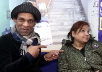 പഞ്ചറൊട്ടിക്കുന്ന സ്റ്റെലിൽ വീണു; ടയർ ടെക്‌നീഷ്യനെ ഭർത്താവായി സ്വീകരിച്ച് കോടീശ്വരി