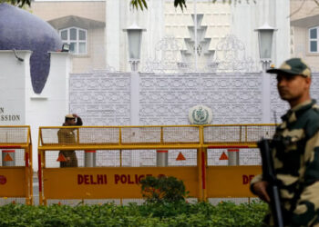 ഹൈക്കമ്മീഷൻ സന്ദർശിക്കുന്നവരോടുള്ള മോശം പെരുമാറ്റം വച്ചു പൊറുപ്പിക്കില്ല; ഇന്ത്യയിലെ വനിതാ പ്രൊഫസറുടെ പരാതിയിൽ അന്വേഷണം നടത്തുമെന്ന് പാകിസ്താൻ