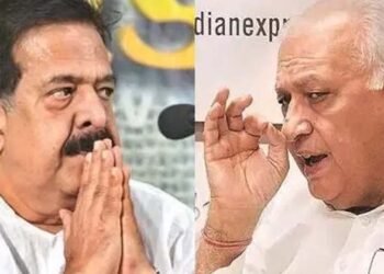 ആരിഫ് മുഹമ്മദ് ഖാൻ ഗാന്ധിയൻ; മലക്കം മറിഞ്ഞ് ഗവർണറെ വേദിയിലിരുത്തി പ്രകീർത്തിച്ച്  രമേശ് ചെന്നിത്തല