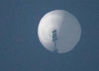 ചൈനീസ് ചാരബലൂണിനെ യുഎസ് യുദ്ധവിമാനങ്ങൾ വെടിവച്ചിട്ടു; മറ്റൊരു ബലൂൺ ലാറ്റിനമേരിക്കയിൽ; ബൈഡന് എല്ലാം അറിയാമായിരുന്നുവെന്ന് വിമർശനം