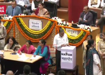 ഡൽഹി മേയർ തിരഞ്ഞെടുപ്പ്; എംഎൽഎ ടിക്കറ്റ് വാഗ്ദാനം ചെയ്ത് ആം ആദ്മി പാർട്ടി ബിജെപി കൗൺസിലർമാരെ സമീപിച്ചതായി ആരോപണം