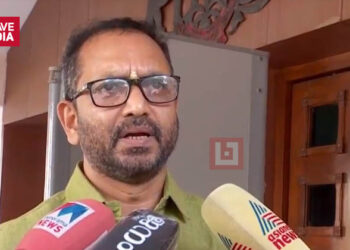 ഉന്നത പാർട്ടി നേതാക്കൾ സ്വർണക്കളളക്കടത്ത് നടത്തിയതിനെകുറിച്ച് തുറന്നുപറയാൻ എംവി ഗോവിന്ദൻ തയ്യാറാകണം;ജാഥയുമായി തെക്കുവടക്ക് നടന്നിട്ട് കാര്യമില്ലെന്ന് കെ സുരേന്ദ്രൻ