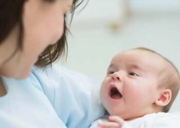 കുഞ്ഞുങ്ങൾക്ക് ഏത് വയസ്സുവരെ മുലപ്പാൽ കൊടുക്കണം ? മുലയൂട്ടൽ പെട്ടെന്ന് നിർത്താമോ ? സംശയങ്ങൾക്കുള്ള ഉത്തരം ഇതാ