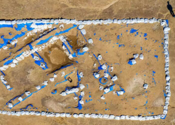 5000 വർഷം പഴക്കമുള്ള ഭക്ഷണശാലയുടെ അവശിഷ്ടങ്ങൾ ഇറാഖിൽ കണ്ടെത്തി; ലഭിച്ചതിൽ ഫ്രിഡ്ജ്, ഓവൻ, പാത്രങ്ങൾ, ബെഞ്ചുകൾ എന്നിവയുടെ അവശിഷ്ടങ്ങളും