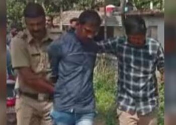 ശുചിമുറിയിൽ പോവാൻ വിലങ്ങഴിച്ചു; 15 കാരിയെ പീഡിപ്പിച്ചു കൊന്ന കേസിലെ പ്രതി ഇറങ്ങി ഓടി; പിടികൂടി പോലീസ്