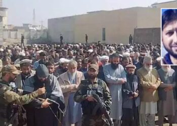 അജ്ഞാതർ വധിച്ച  ഹിസ്ബുൾ കമാൻഡറുടെ സംസ്‌കാര ചടങ്ങിന് നേതൃത്വം നൽകിയത് കൊടും ഭീകരൻ സയ്യിദ് സലാഹുദ്ദീൻ; ഒപ്പം ഐ‌എസ്‌ഐ ഉദ്യോഗസ്ഥരും സൈനിക കമാൻഡർമാരും