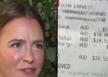 ടിപ്പായി നാലു ലക്ഷം , അമ്പരന്ന് വെയിറ്റർ