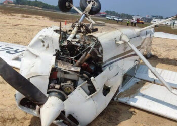 തിരുവനന്തപുരത്ത് പരിശീലന വിമാനം ഇടിച്ചിറക്കി