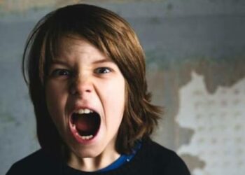 അതിരുകടക്കുന്നോ കുട്ടിത്തം? അക്രമാസക്തരായ കുട്ടികളെ എങ്ങനെ ശാന്തരാക്കാം