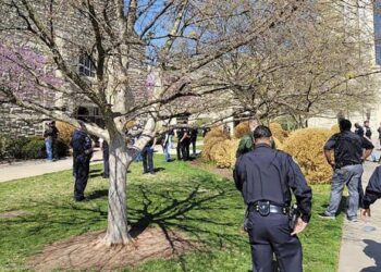 അമേരിക്കയിൽ സ്‌കൂളിൽ വെടിവെപ്പ്: മൂന്ന് കുട്ടികൾ  ഉൾപ്പെടെ 6 പേർ കൊല്ലപ്പെട്ടു