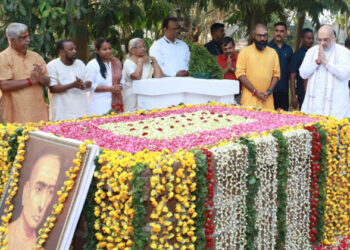 അമിത് ഷാ വന്നു; ശക്തൻ തമ്പുരാൻ സ്മൃതി കുടീരത്തിന്റെയും സ്മാരകത്തിന്റെയും നവീകരണത്തിന് 50 ലക്ഷം രൂപ എംപി ഫണ്ടിൽ നിന്ന് അനുവദിക്കും
