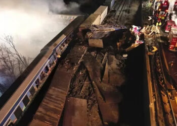 ഗ്രീസിൽ പാസഞ്ചർ- ചരക്ക് തീവണ്ടികൾ തമ്മിൽ കൂട്ടിയിടിച്ച് അപകടം; 16 പേർക്ക് ദാരുണാന്ത്യം