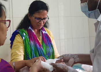 നിയമസഭയിലെ സംഘർഷം; പരിക്കേറ്റ കൈ നേരെയാക്കാൻ ജനറൽ ആശുപത്രിയിൽ ചികിത്സ തേടി കെകെ രമ; ഒരാഴ്ച കൂടി പ്ലാസ്റ്ററിടണമന്ന് നിർദ്ദേശം