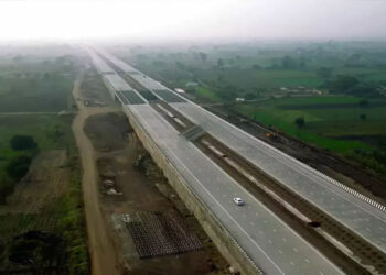 മുംബൈയിൽ നിന്ന് നാഗ്പൂരിലേക്ക് വെറും എട്ട് മണിക്കൂറിലെത്തും; കുറയുന്നത് 10 മണിക്കൂറോളം യാത്രാസമയം; 55,000 കോടി രൂപ ചെലവിലൊരുങ്ങുന്ന മഹാമാർഗ് ആറ് മാസത്തിനുള്ളിൽ രാജ്യത്തിന് സമർപ്പിക്കും