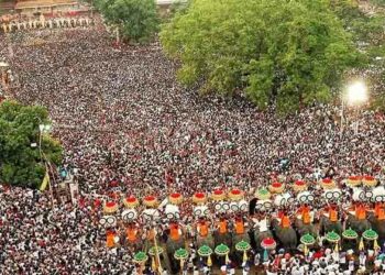 ഇലഞ്ഞിത്തറ മേളത്തിന് കാതോർത്ത് പൂരനഗരി, ഇക്കുറി അനിയൻ മാരാരുടെ ഊഴം !