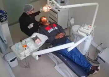 പോലീസിനോടാ കളി, കള്ളനെ പിടിക്കാന്‍ രോഗിയായും എത്തും; ദന്തല്‍ ക്ലിനിക്കിലെത്തിയ കള്ളന്മാരെ കയ്യോടെ പിടിച്ച് ‘രോഗി’