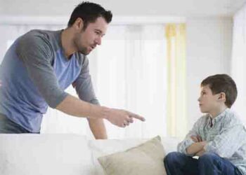 കുട്ടികളെ ഇല്ലാതാകുന്ന അതോറിറ്റേറിയന്‍  പാരന്റിങ് !