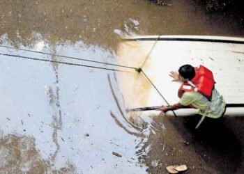 ബംഗളൂരുവിൽ കനത്ത വേനൽമഴ; അടിപ്പാതയിലെ വെള്ളക്കെട്ടിൽ കാർ കുടുങ്ങി യുവതിക്ക് ദാരുണാന്ത്യം