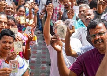 വിധിയെഴുതി കർണാടക; അഞ്ച് മണിവരെ 65.69 ശതമാനം പോളിംഗ്