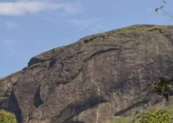 മലപ്പുറത്ത് ട്രക്കിംഗിന് പോയി മലമുകളിൽ കുടുങ്ങിയ 2 പേരെ കണ്ടെത്തി