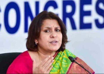 ‘പൊതുസ്വത്ത് സ്വന്തക്കാർക്ക് ഇഷ്ടം പോലെ വിൽക്കുന്നു, ; ഇന്ത്യൻ ഭൂപ്രദേശത്തു കടന്നുകയറുന്ന ചൈനയെ പ്രതിരോധിക്കുന്നതിൽ കേന്ദ്രം പരാജയപ്പെട്ടോ? ; സംശയങ്ങളുമായി എഐസിസി വക്താവ് സുപ്രിയ ശ്രീനാഥെ