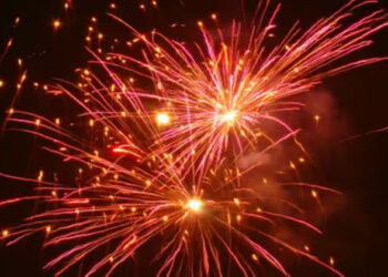 മാനത്ത് വർണ്ണ വിസ്മയം തീർത്ത് വെടിക്കെട്ട്; തൃശ്ശൂർ പൂരത്തിന് ഇന്ന് സമാപനം