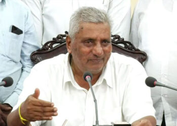 ”കാളയെ കൊല്ലാമെങ്കിൽ പശുവിനെ കൊന്നാൽ എന്താണ് പ്രശ്നം”; ഗോവധ നിരോധന നിയമം മാറ്റാനൊരുങ്ങി സിദ്ധരാമയ്യ സർക്കാർ