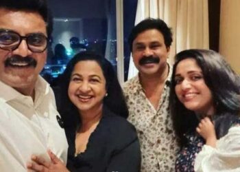 പോർ തൊഴിൽ കൊച്ചിയിലും വിജയാഘോഷം; ദിലീപിനും കുടുംബത്തിനുമൊപ്പം ശരത് കുമാറിന്റെ സെൽഫി