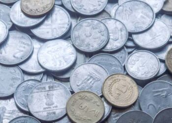 ഭാര്യയ്ക്ക് എട്ടിന്റെ പണി; ജീവനാംശം നാണയങ്ങളായി ചാക്കിലാക്കി കൊടുത്ത് ഭർത്താവ്; പുലിവാല് പിടിച്ച് പോലീസ്