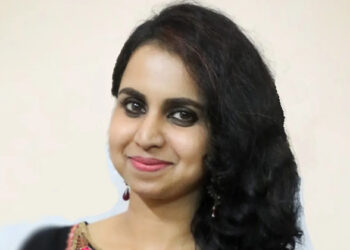 റെക്കോഡിംഗ് സമയത്ത് എന്നെക്കൊണ്ട് പറ്റില്ലെന്ന് പറഞ്ഞ് തിരിച്ചുപോരാൻ ശ്രമിച്ചതാണ്; പക്ഷെ സർ ധൈര്യം തന്നു; ഒടുവിൽ മികച്ച ഗായികയ്ക്കുളള പുരസ്‌കാരം;  നന്ദി പറഞ്ഞ് മൃദുല വാര്യർ