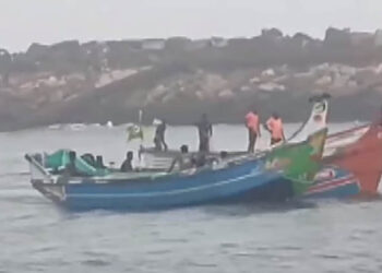 മുതലപ്പൊഴിയിൽ വീണ്ടും വള്ളം മറിഞ്ഞ് അപകടം; വള്ളത്തിലുണ്ടായിരുന്നവർ നീന്തി രക്ഷപ്പെട്ടു