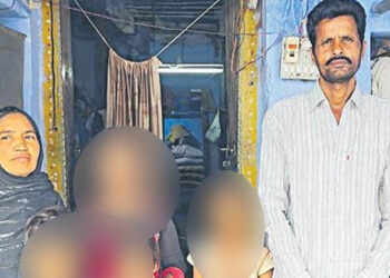 പാകിസ്താൻകാരനായ ഭർത്താവിനെ ഇന്ത്യയിൽ ജീവിക്കാൻ അനുവദിക്കണം, അല്ലെങ്കിൽ ഞാനും മക്കളും പാകിസ്താൻ തിരഞ്ഞെടുക്കും; കോടതിയെ സമീപിച്ച് 35 കാരി