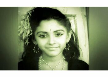 13-ാം വയസ്സിൽ സിനിമാലോകത്ത് അരങ്ങേറ്റം ; ആദ്യ പ്രതിഫലം 10 രൂപ ; പിന്നീട് ഇന്ത്യയിൽ ഏറ്റവും പ്രതിഫലം വാങ്ങുന്ന നടിയായി മാറിയ താരം ; സോഷ്യൽ മീഡിയയിൽ ശ്രദ്ധ കവരുന്ന ബാല്യകാല ചിത്രം  ആരുടെ ?