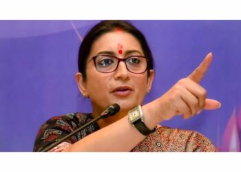 37 കോടി മുദ്ര വായ്‌പകളിൽ 70 ശതമാനം ഗുണഭോക്താക്കളും സ്ത്രീകൾ ; 40,000 കോടി അനുവദിച്ച സ്റ്റാൻഡ് അപ്പ് ഇന്ത്യ പദ്ധതിയിൽ 80 ശതമാനവും നേടിയത് സ്ത്രീകൾ ; ബിജെപി സർക്കാരിന് കീഴിൽ വികസനവും അതിലെ സ്ത്രീ പങ്കാളിത്തവും വർദ്ധിച്ചെന്ന് സ്മൃതി ഇറാനി