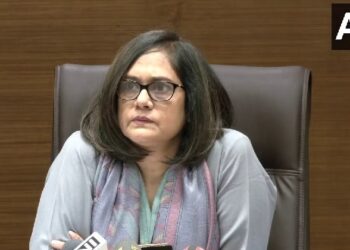 ചരിത്രത്തില്‍ ആദ്യമായി റെയില്‍വേയ്ക്ക് വനിതാ മേധാവി; ആദ്യ വനിതാ ചെയര്‍പഴ്‌സണായി ജയ വര്‍മ സിന്‍ഹയെ നിയമിച്ചു