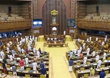 ദെെവത്തിൻ്റെ സ്വന്തം നാട്, കേരളയെന്ന് വിളിക്കരുത്; പ്രമേയം ഏകകണ്ഠമായി പാസാക്കി നിയമസഭ