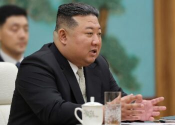 യുദ്ധത്തിനായുള്ള തയ്യാറെടുപ്പുകളുമായി ഉത്തര കൊറിയ; ഉന്നത സൈനിക മേധാവിയെ പിരിച്ച് വിട്ട് കിം ജോംഗ് ഉന്